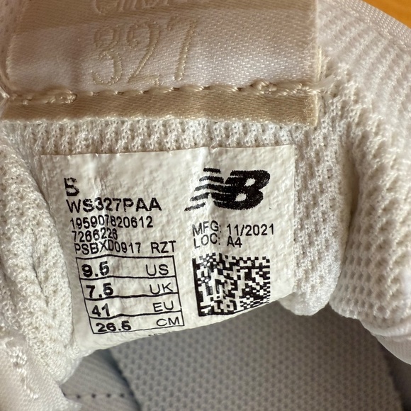 New Balance 327 Sneakers Natural Indigo / Raw Amethyst Women’s Size US 9.5 - Picture 6 of 7